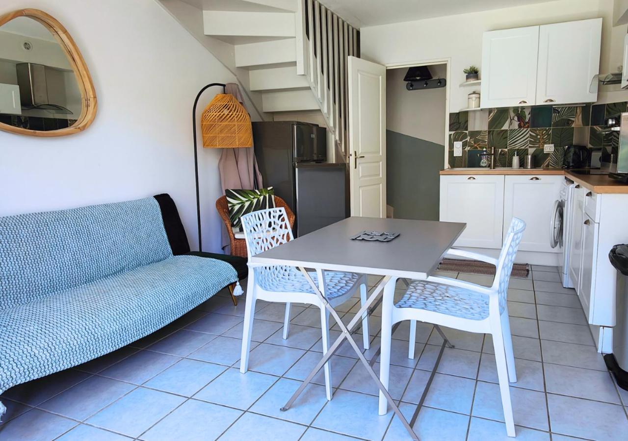 Mazet - A 300M De La Plage / Terrasse / Wifi / La Conciergerie Varoise La Londe-les-Maures Exteriör bild